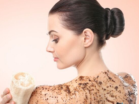 Procedura de exfoliere pentru îngrijirea pielii o face mai moale